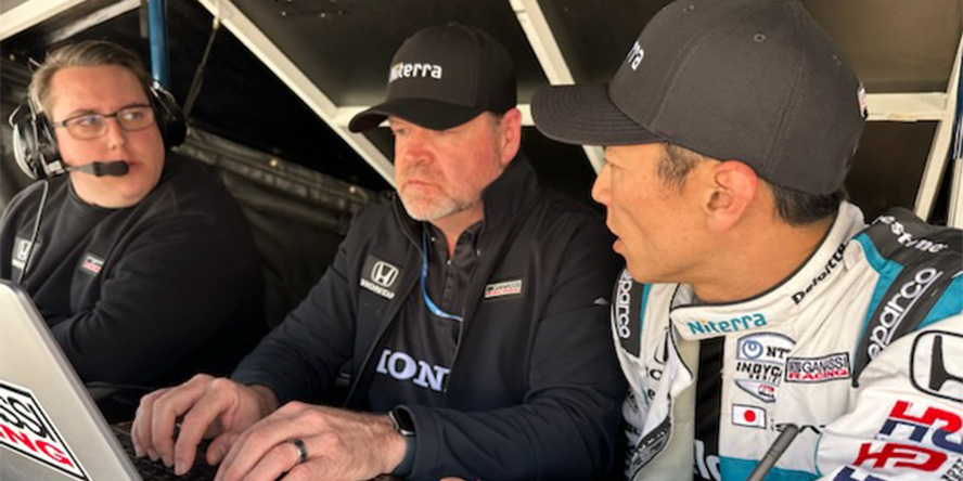 Offenbach speaks with Takuma Sato, driver of Chip Ganassi Racing’s No. 11 Honda.