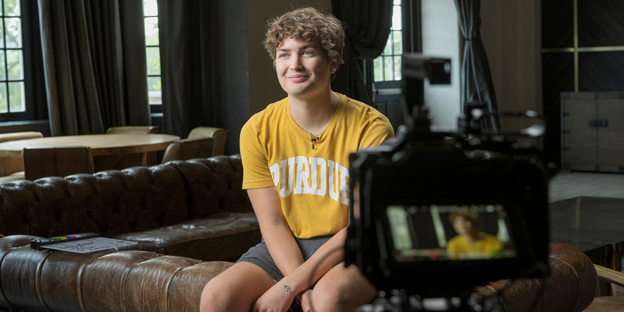 Kinder in the main living area of the Beta Theta Pi house.