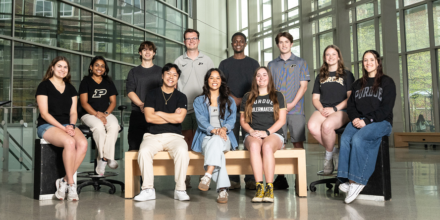 Abigail Mizzi and the members of her undergraduate research team