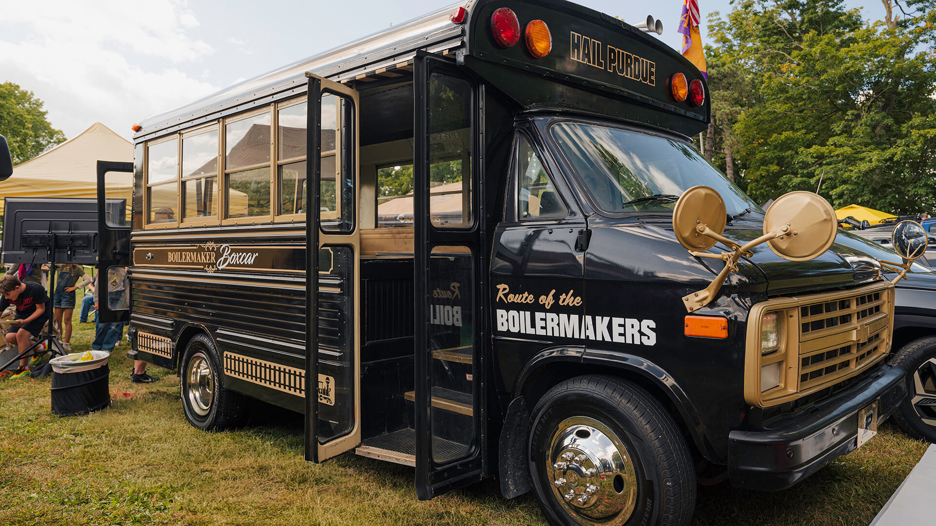 The Vandewalle family’s bus.
