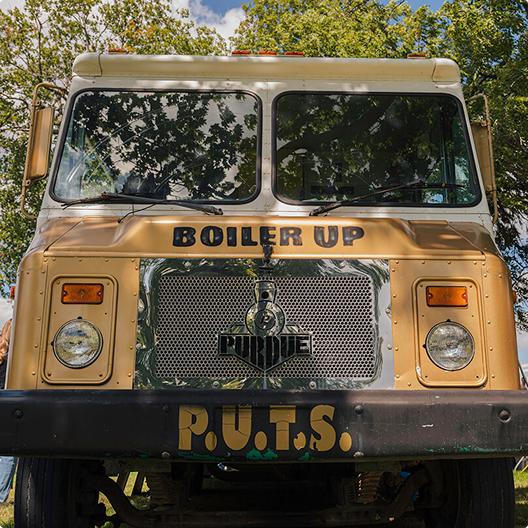 The front of the bread truck.